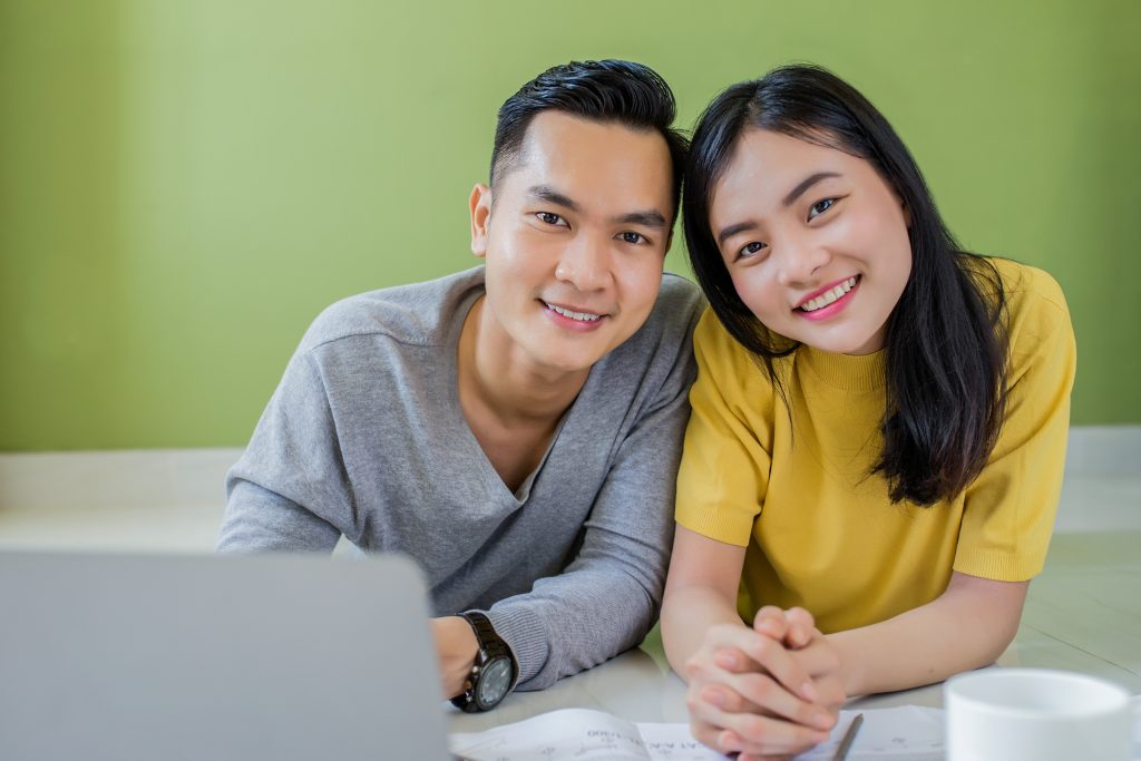 couple going over new home warranty